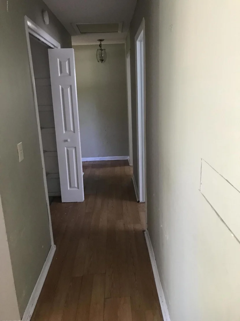 Photo of 1419 Floyd Drive