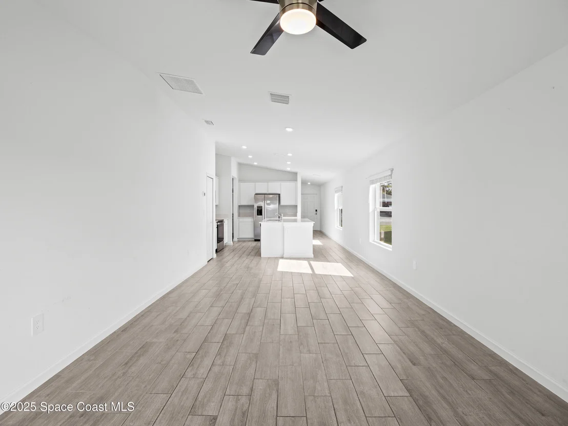 Photo of 1668 Colebrook Circle SW