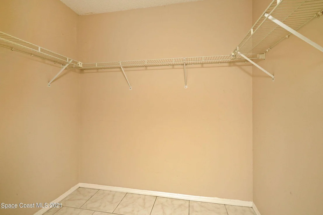 Photo of 1098 Goldenrod Circle NE