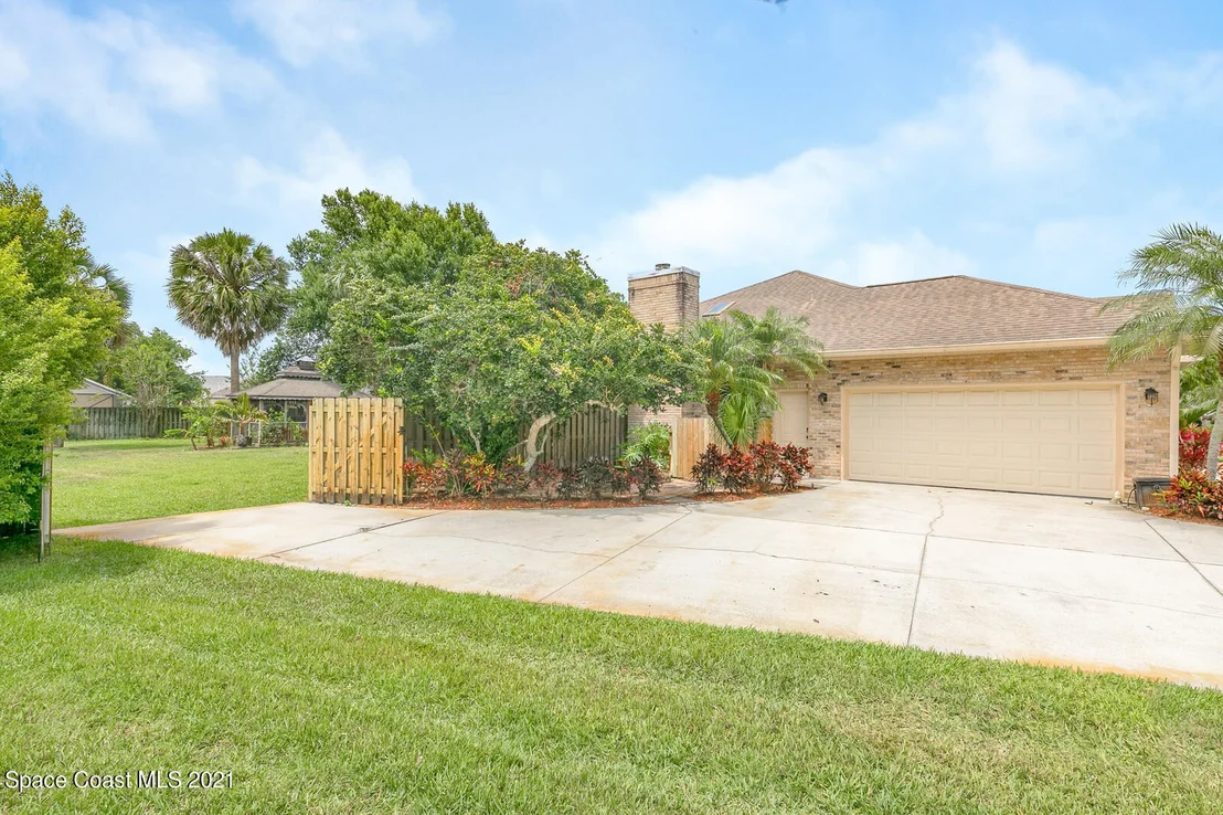 Photo of 7948 Timberlake Drive
