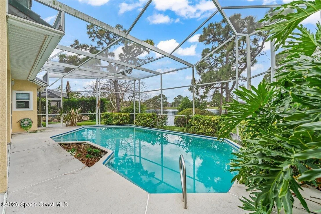 Photo of 493 Kimberly Drive