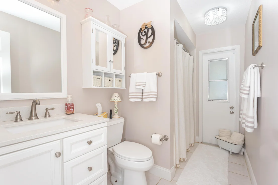 Photo of 2553 Nobility Avenue