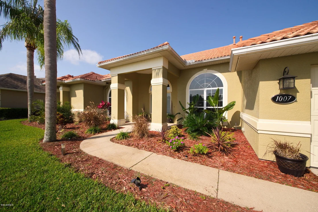 Photo of 1007 Heatherwood Way