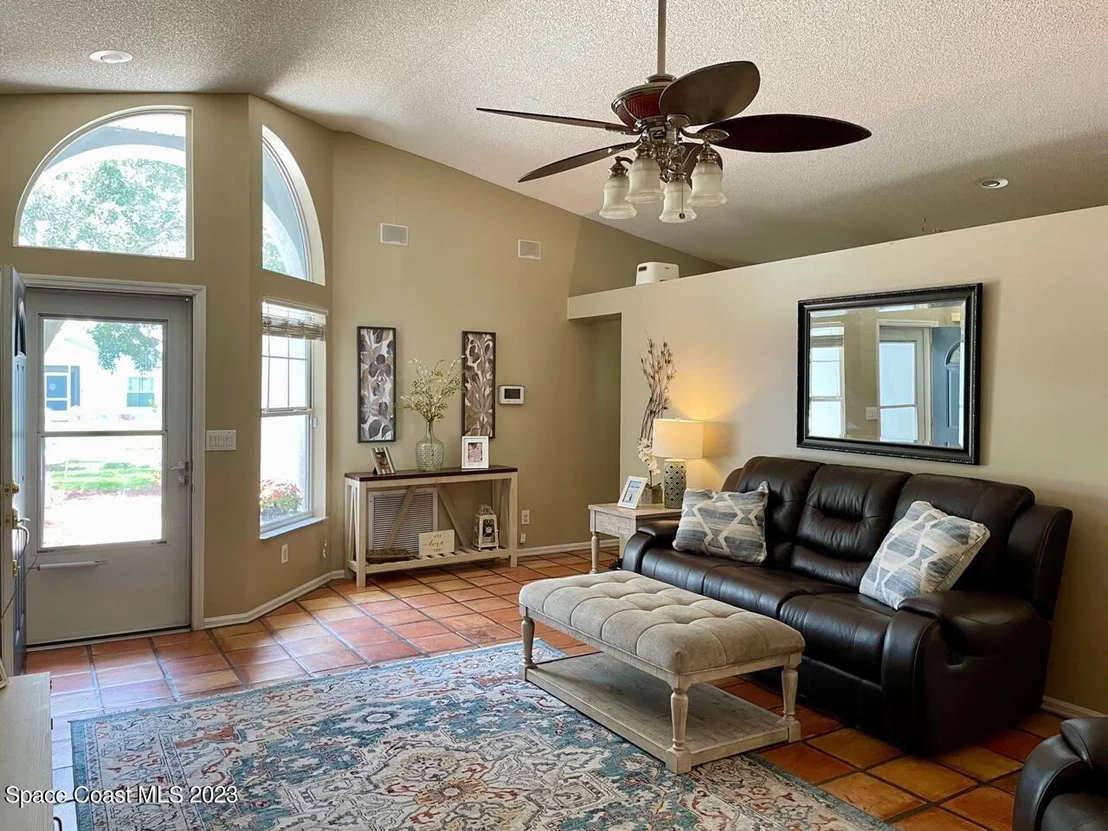 Photo of 8001 Bracken Lane