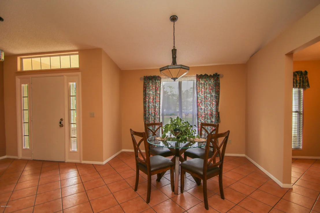 Photo of 5251 Sanbourne Street