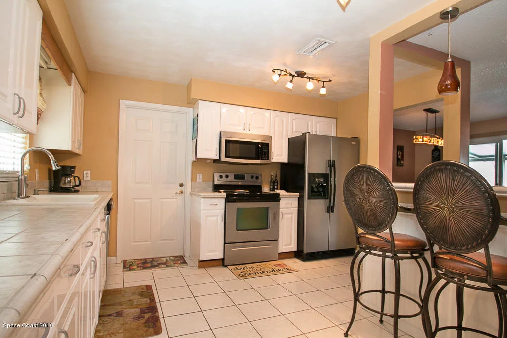 Photo of 1088 Hermosa Drive