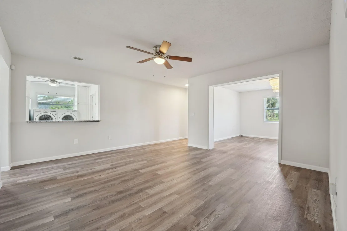 Photo of 3282 Abbott Avenue NE