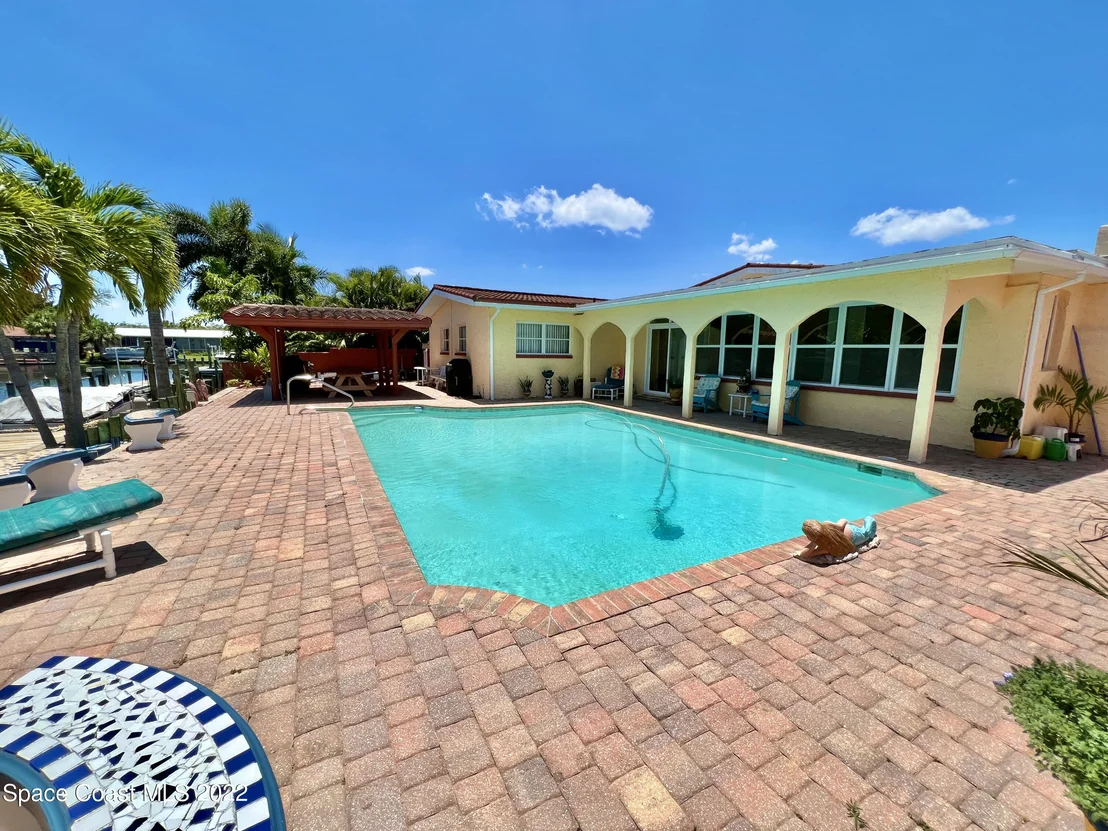 Photo of 16 Sloop Drive