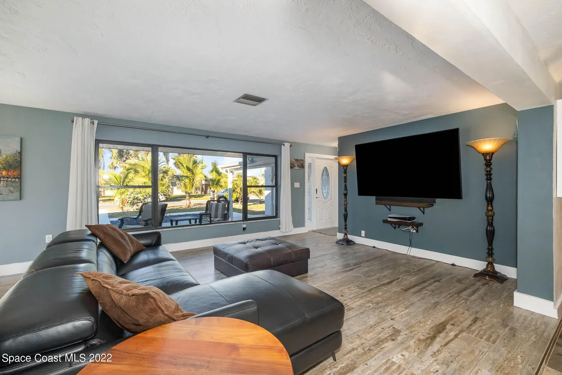 Photo of 430 Sandpiper Drive