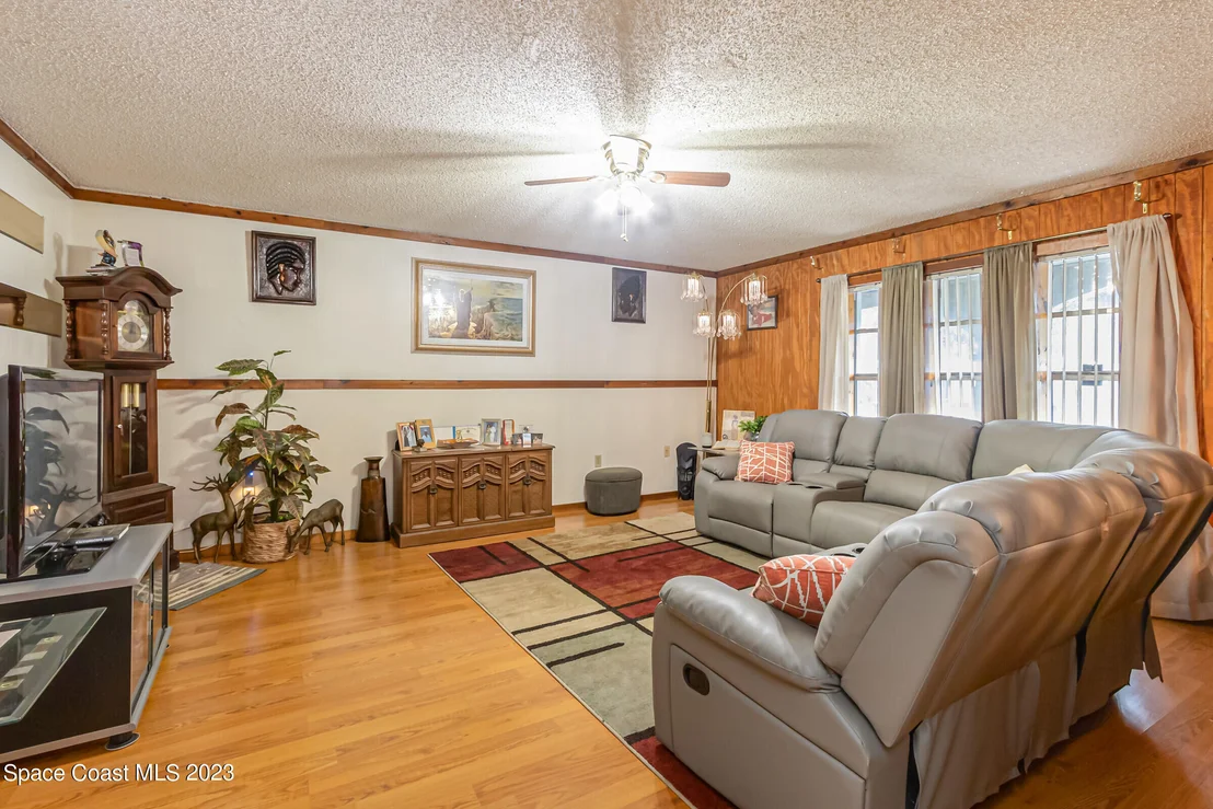 Photo of 1018 Bernice Road