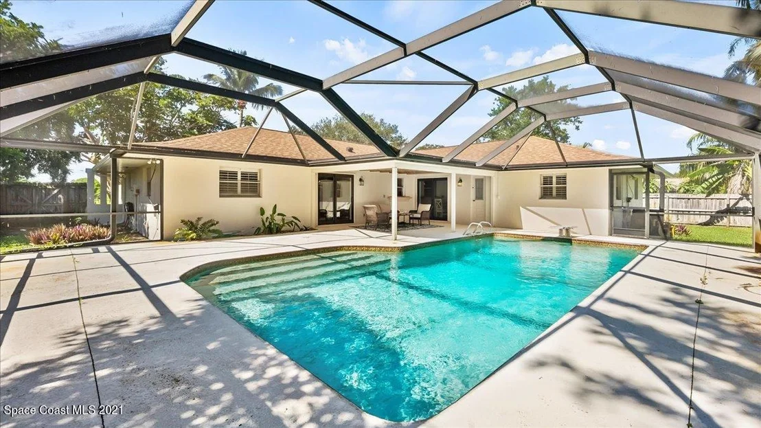 Photo of 528 Solitaire Palm Drive