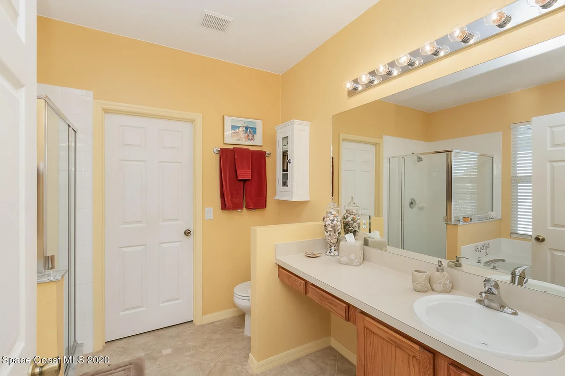 Photo of 957 Riviera Point Drive