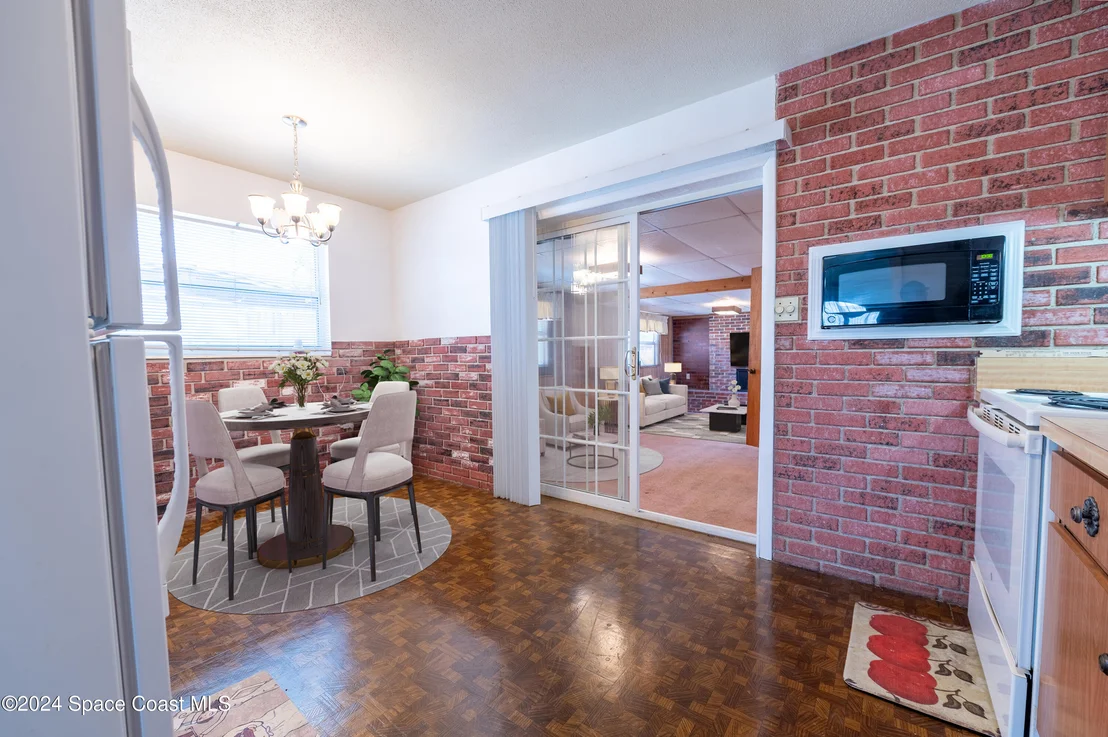Photo of 1385 Eva Lane