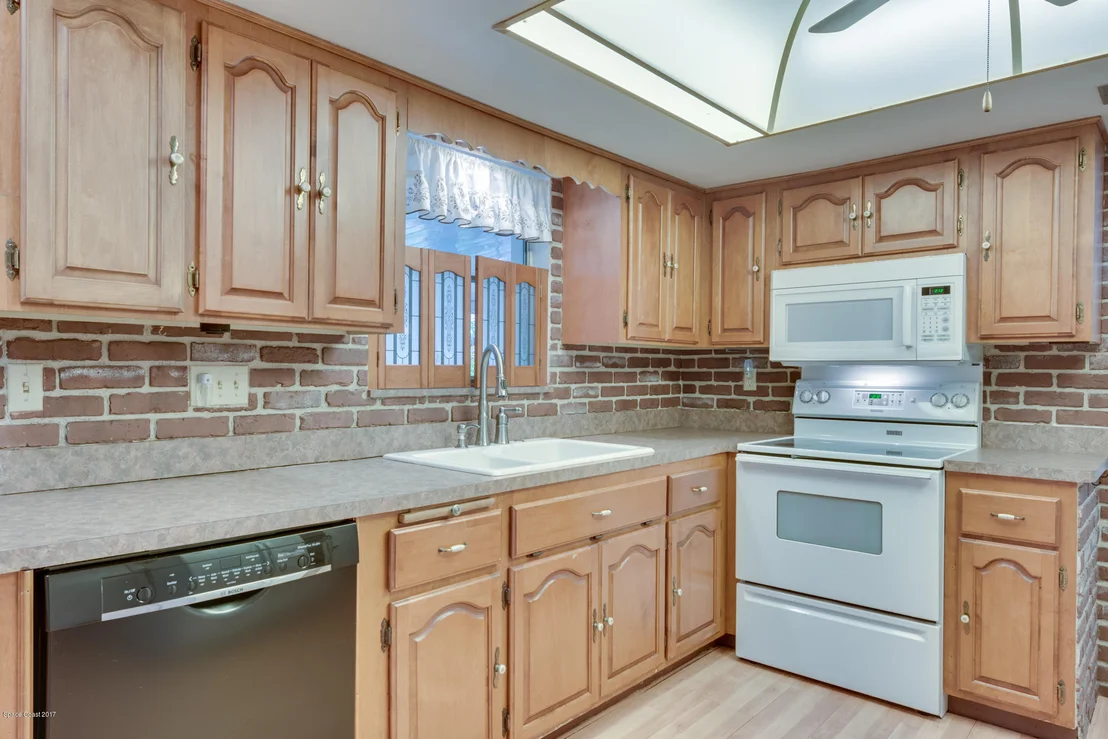 Photo of 385 Yuma Drive