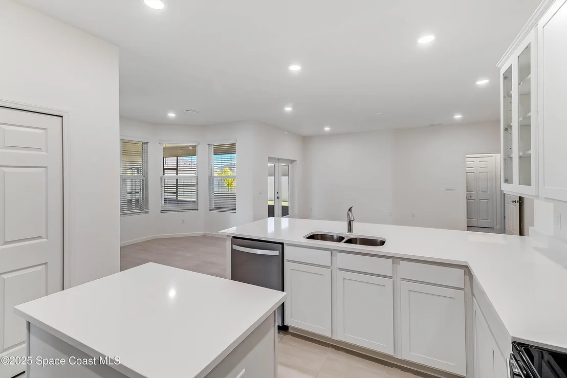Photo of 7075 Serpentine Court