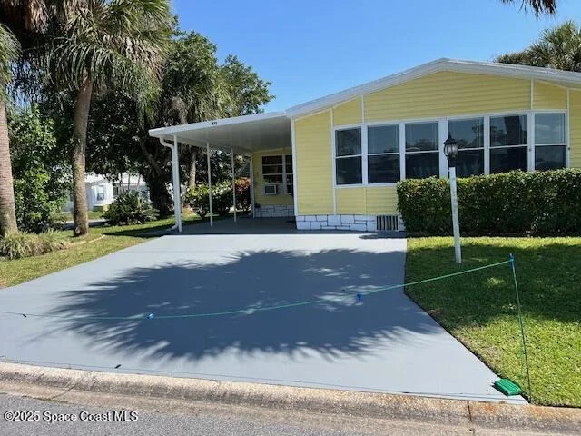 Photo of 843 Sapodilla Drive