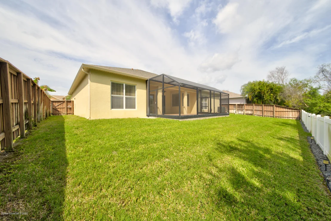Photo of 4698 Alamanda Drive