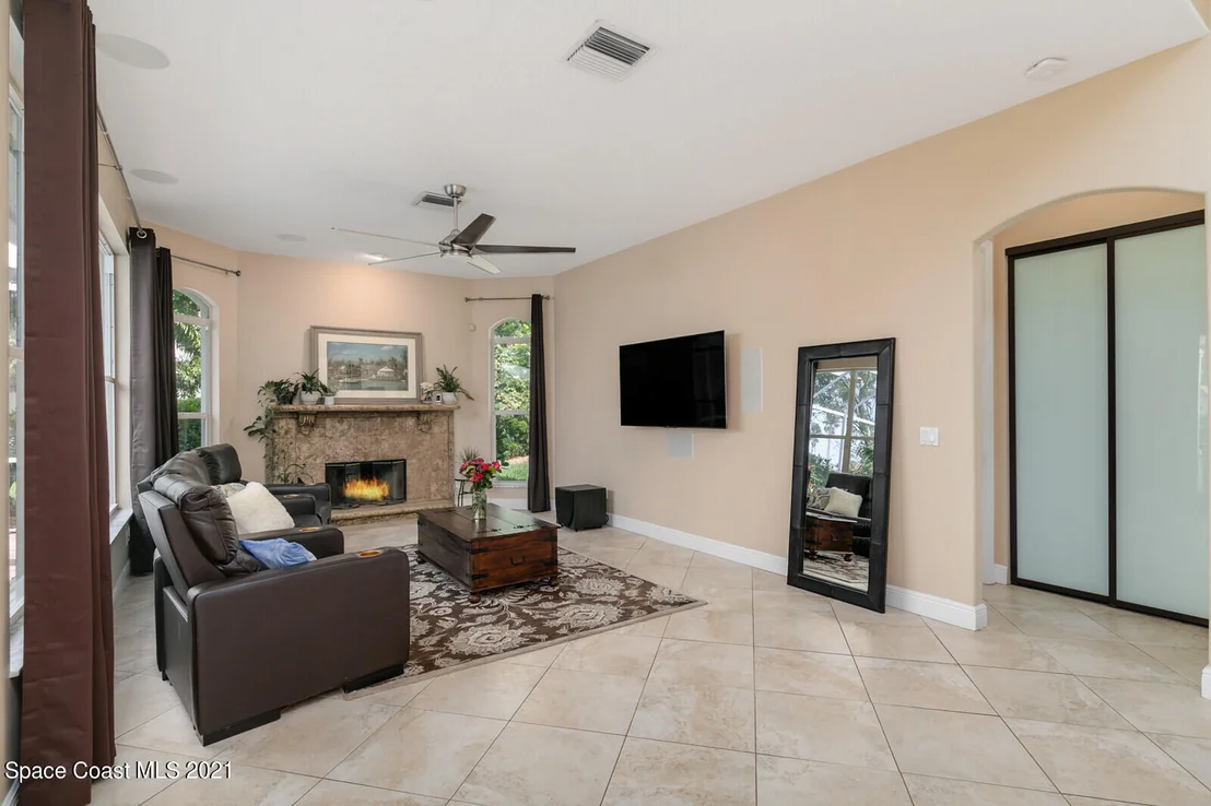 Photo of 800 Peregrine Drive