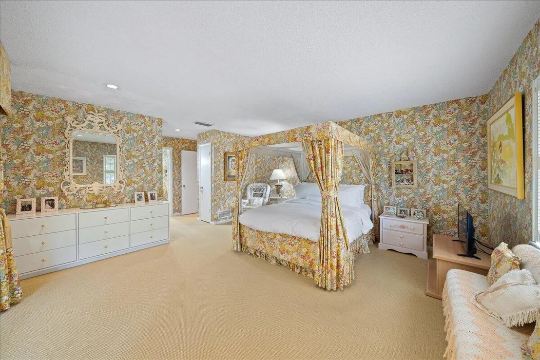 Photo of 716 Malibu Lane