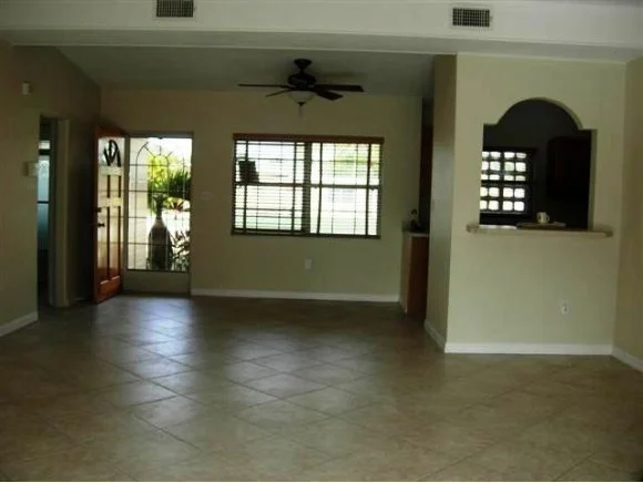 Photo of 301 Angelo