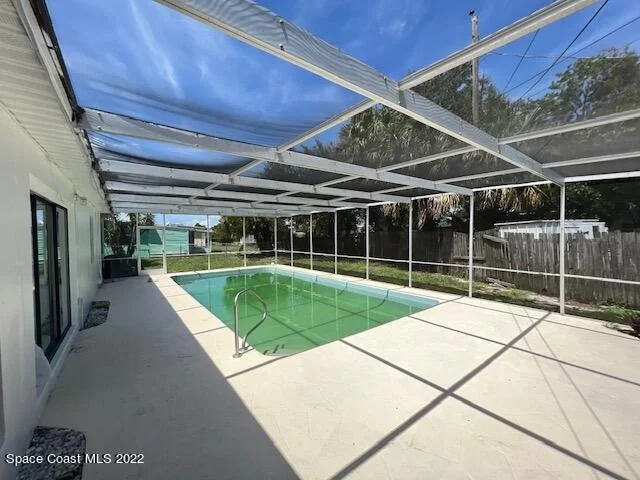 Photo of 865 Bianca Drive NE