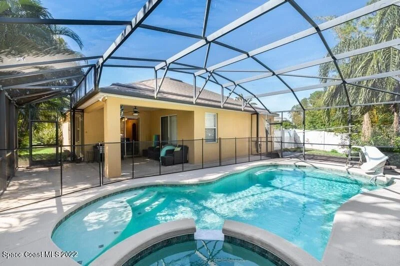 Photo of 461 Waterside Circle