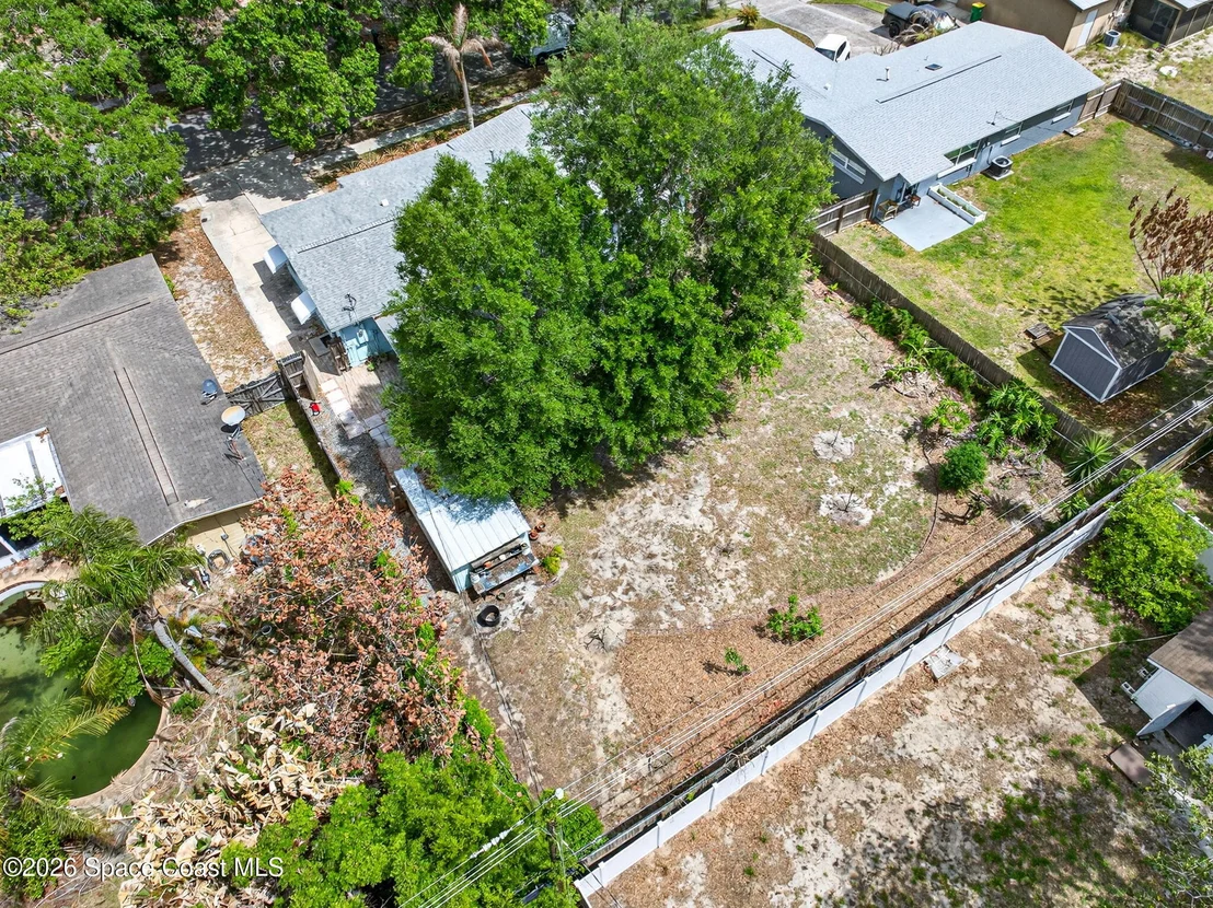 Photo of 2737 Cherbourg Road
