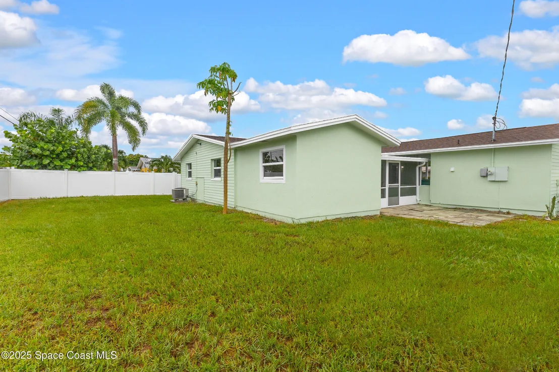 Photo of 2356 Lakeview Drive