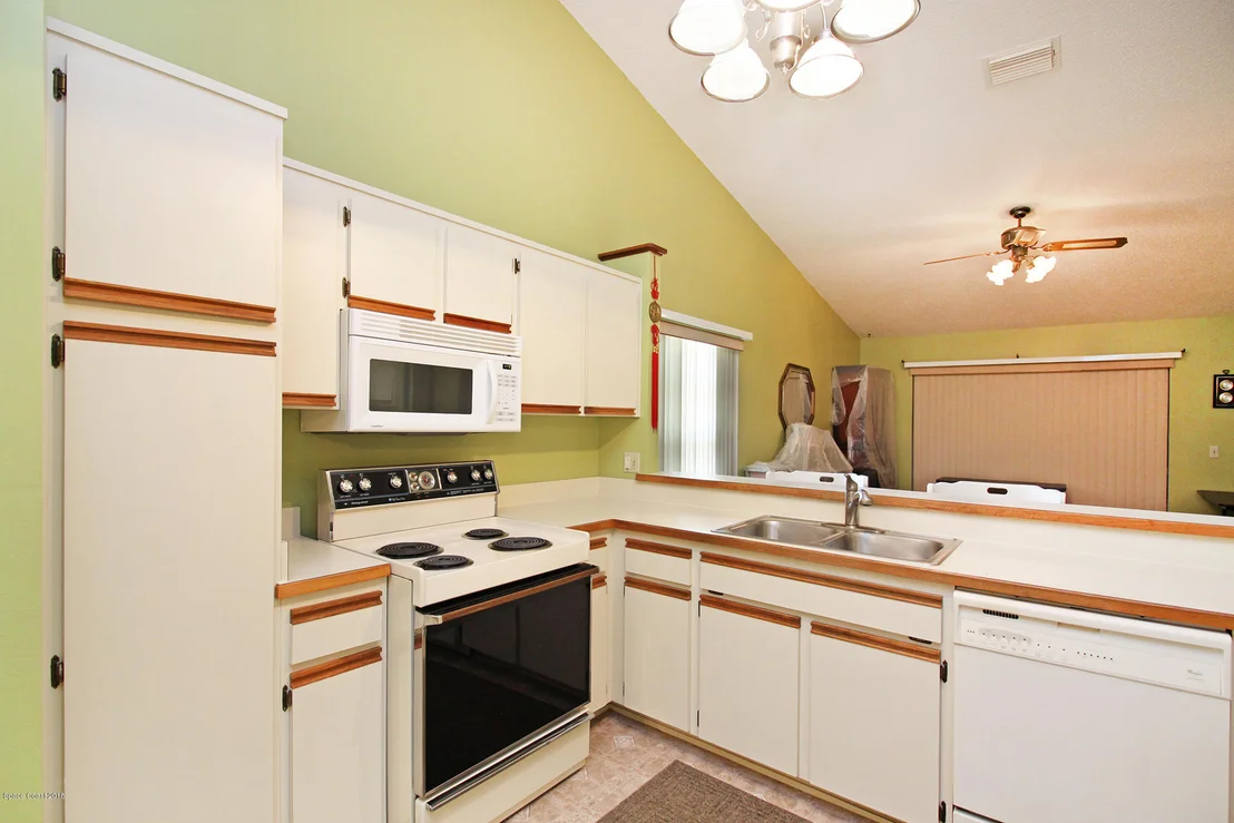 Photo of 1679 Clover Circle