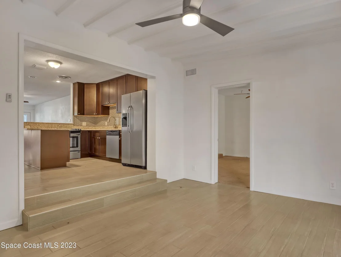 Photo of 485 Hillside Court