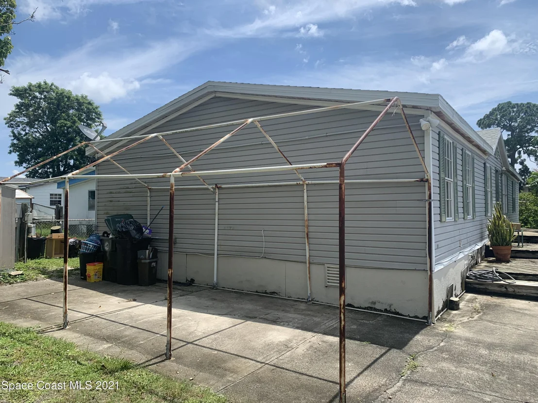 Photo of 1179 Luther Drive