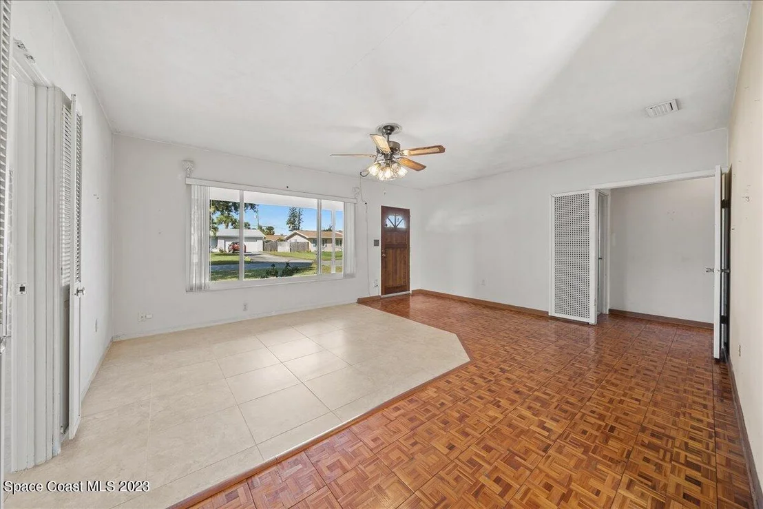 Photo of 2320 Reef Avenue