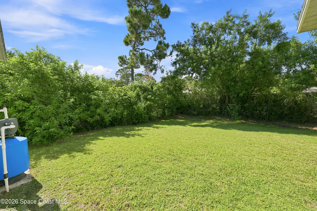 Photo of 2425 Cogan Drive SE