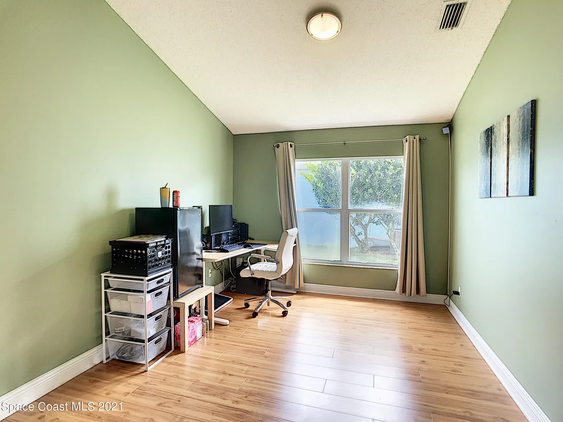 Photo of 893 Shaw Circle