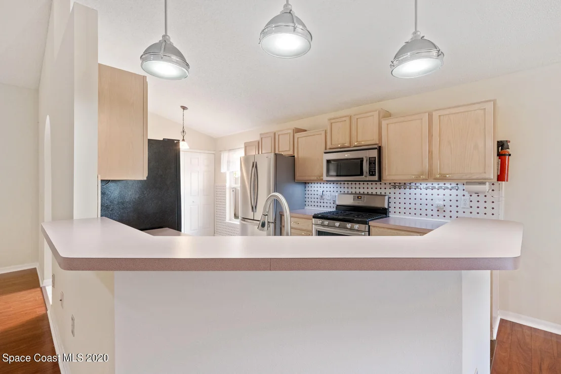 Photo of 1111 White Oak Circle