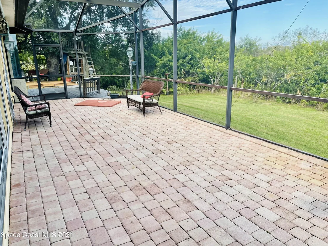 Photo of 960 Wildwood Drive