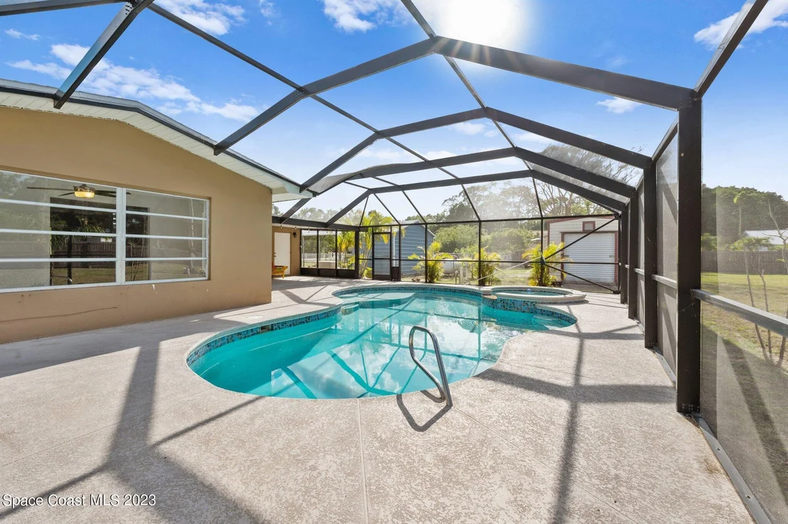 Photo of 3030 Hield Road