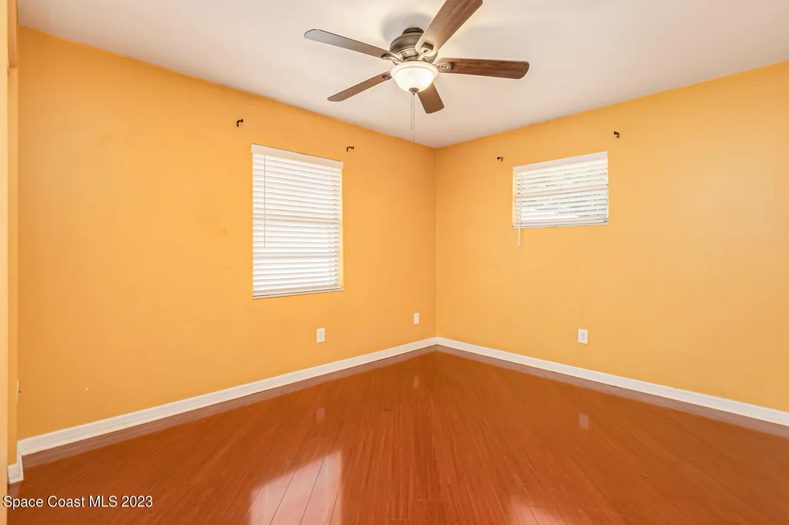 Photo of 2567 Wright Avenue