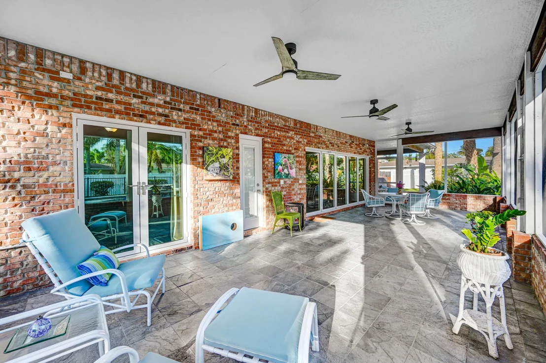 Photo of 225 Ormond Drive S