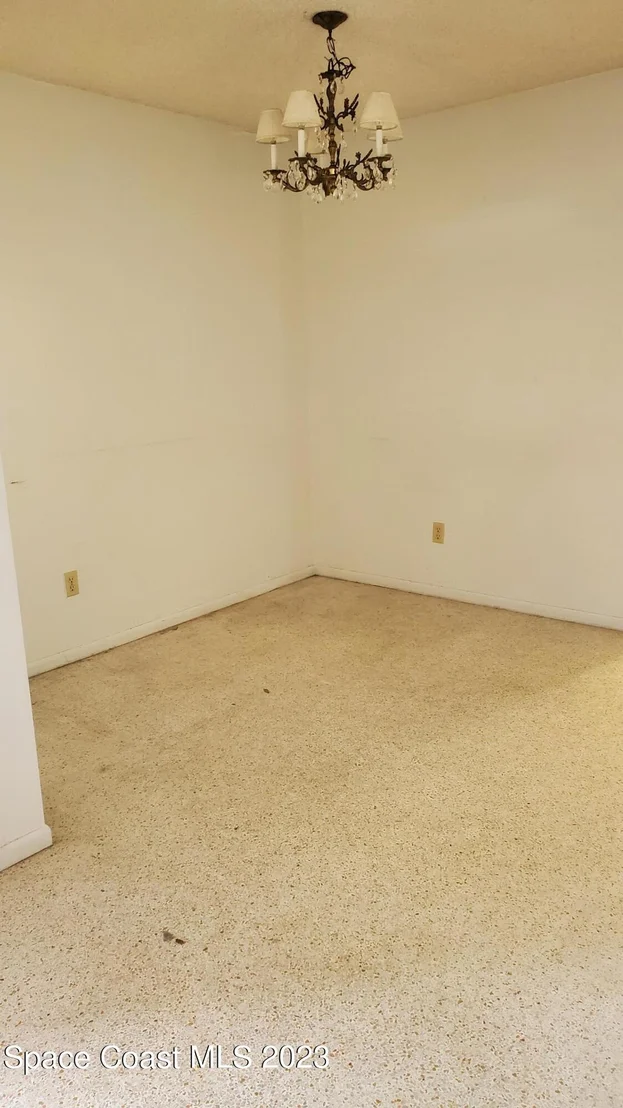 Photo of 939 Kings Post Road