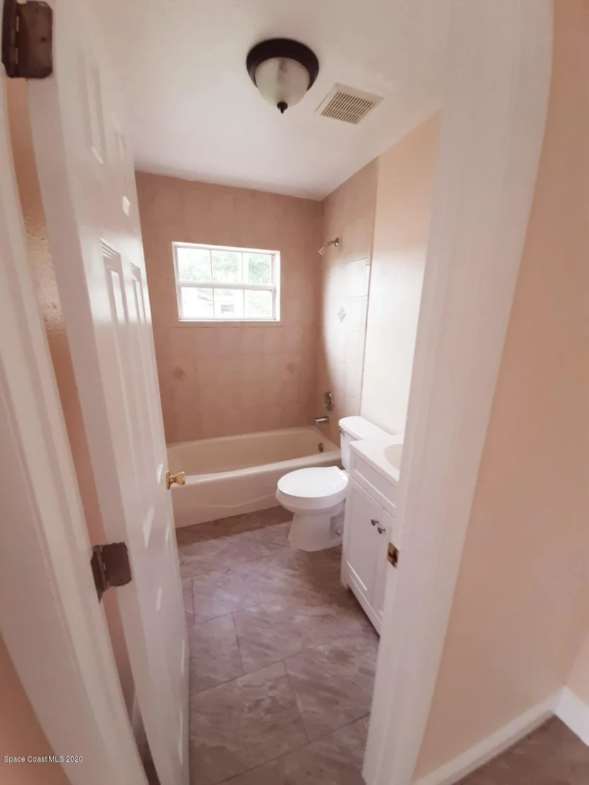 Photo of 8473 Sheridan Road