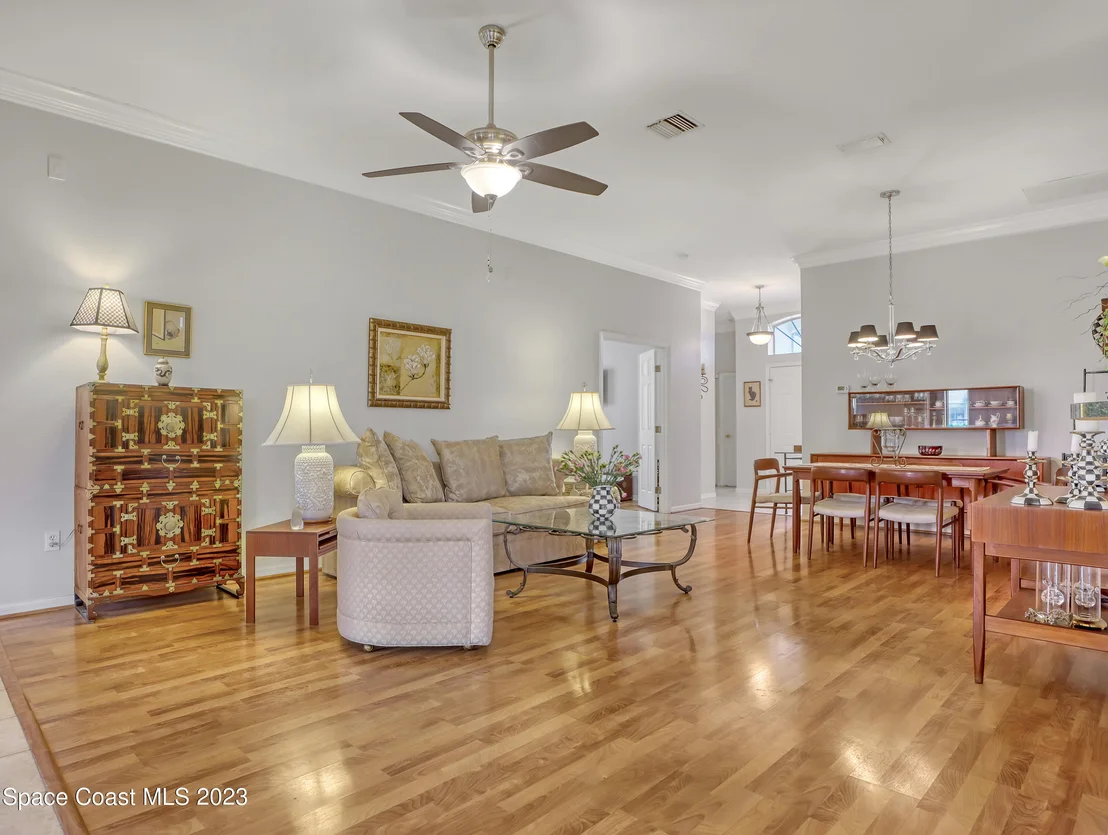 Photo of 904 Suntree Woods Drive