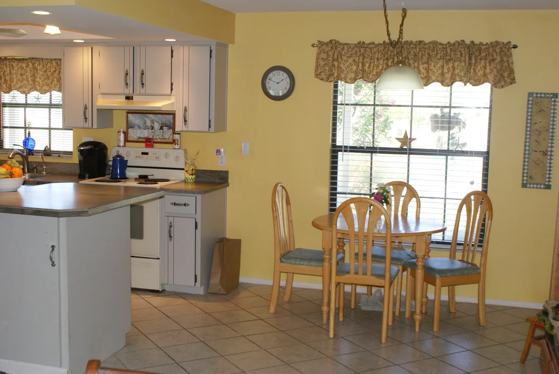 Photo of 298 Chase Road