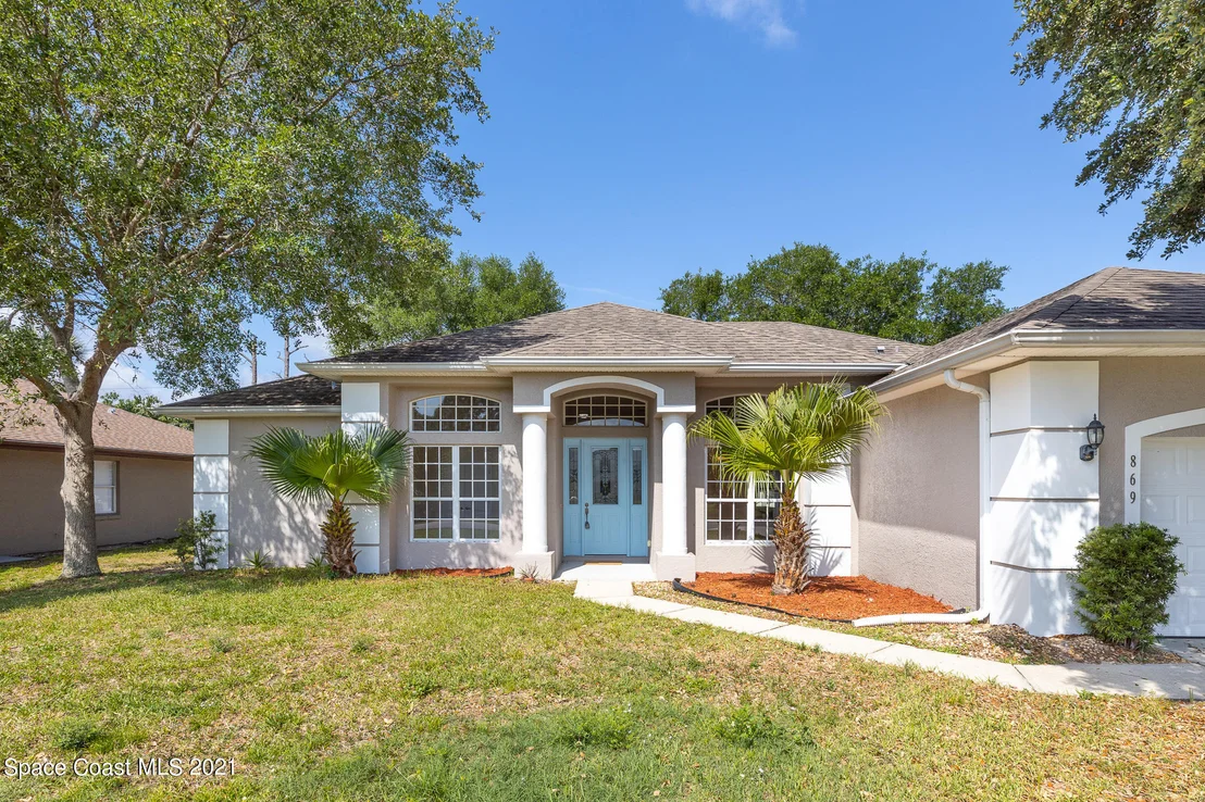 Photo of 869 Seven Gables Circle SE