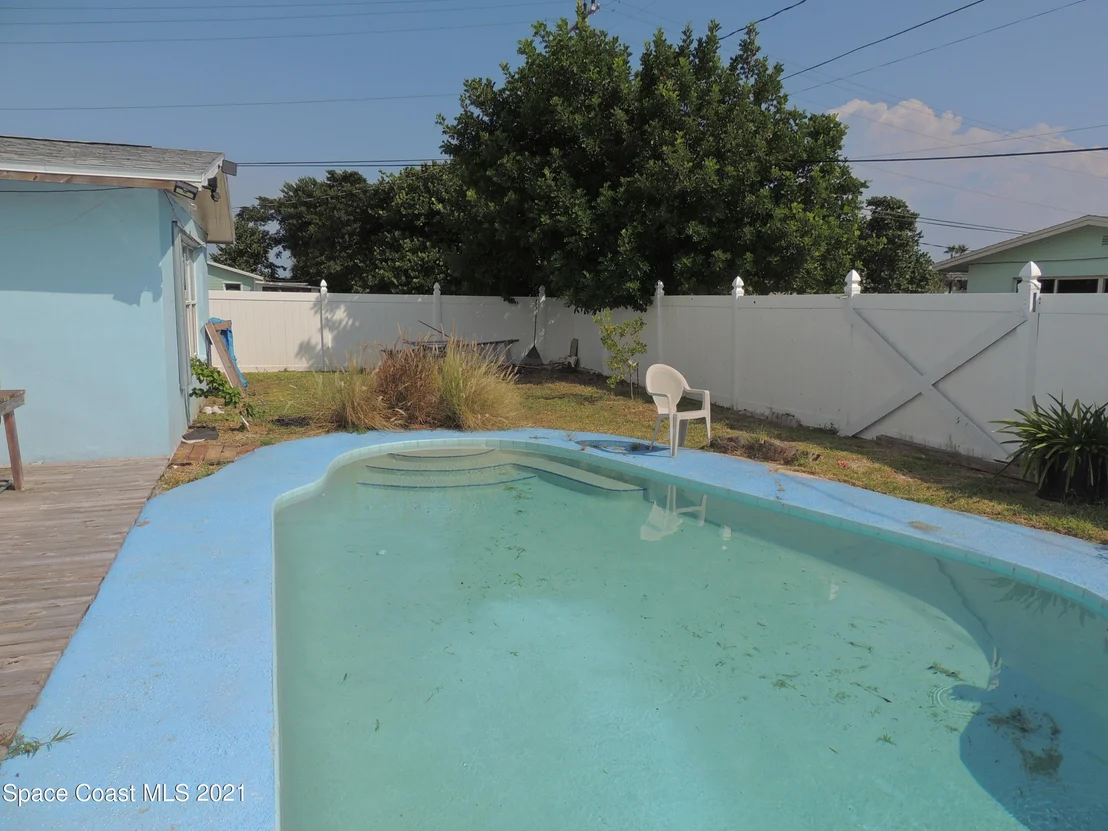 Photo of 2250 Shell Avenue