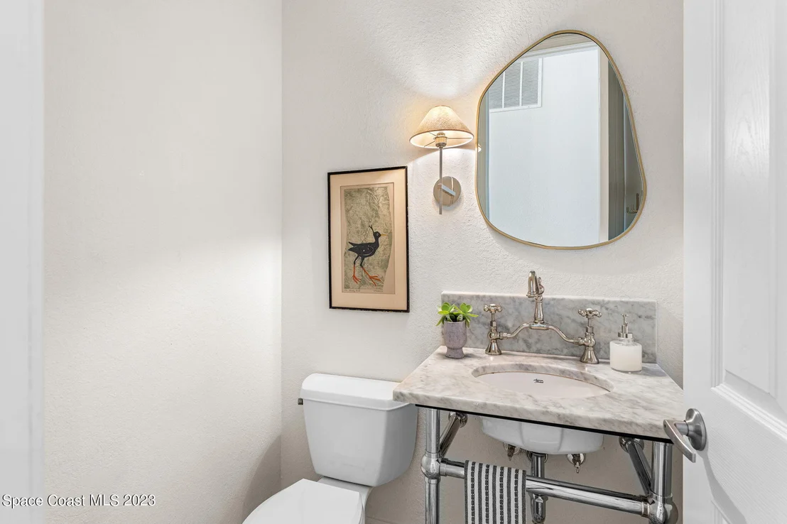 Photo of 5595 Willoughby Drive