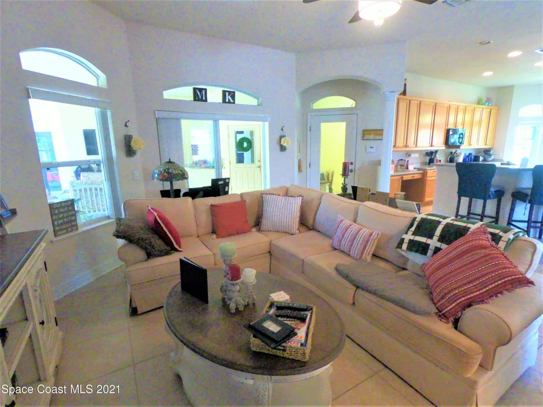 Photo of 1035 Starling Way