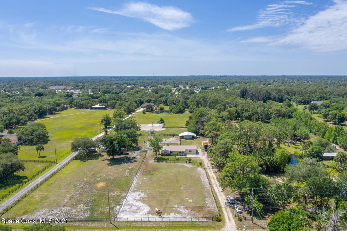Photo of 3635 Hield Road