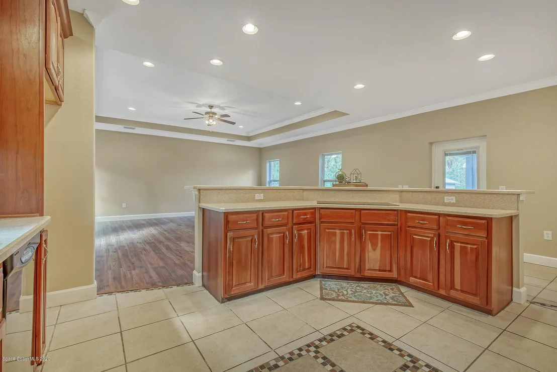 Photo of 1290 Adamson Road