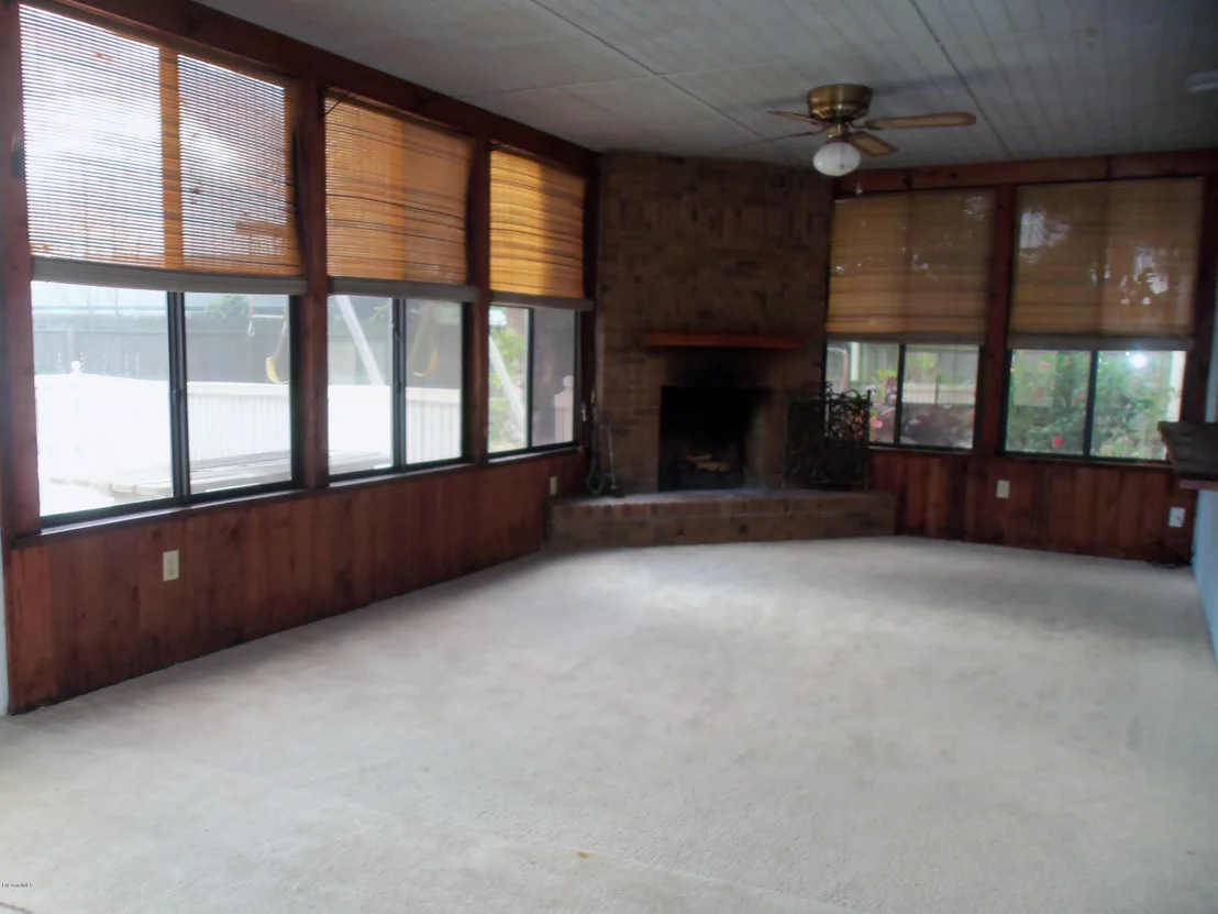 Photo of 862 Pine Wood Avenue